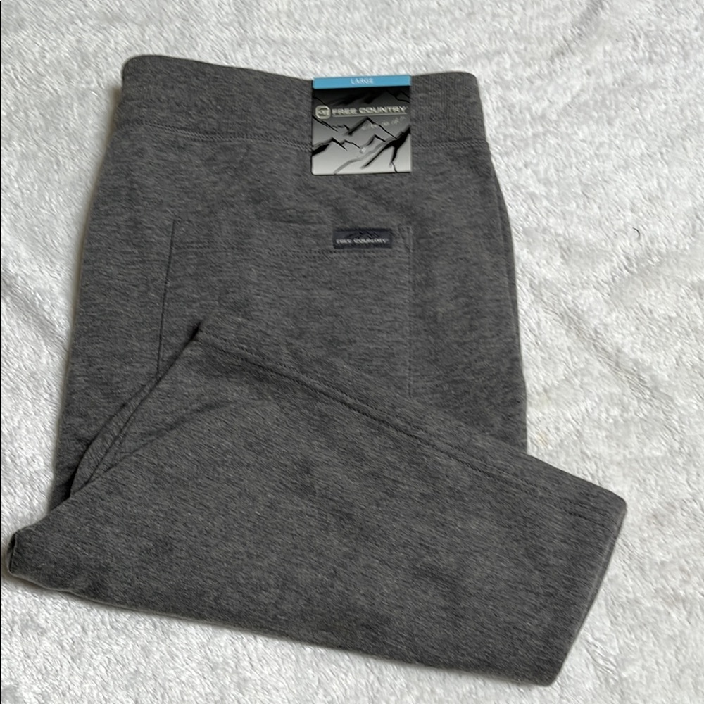 Free Country Gray Flat Front Shorts with Streamlined Design